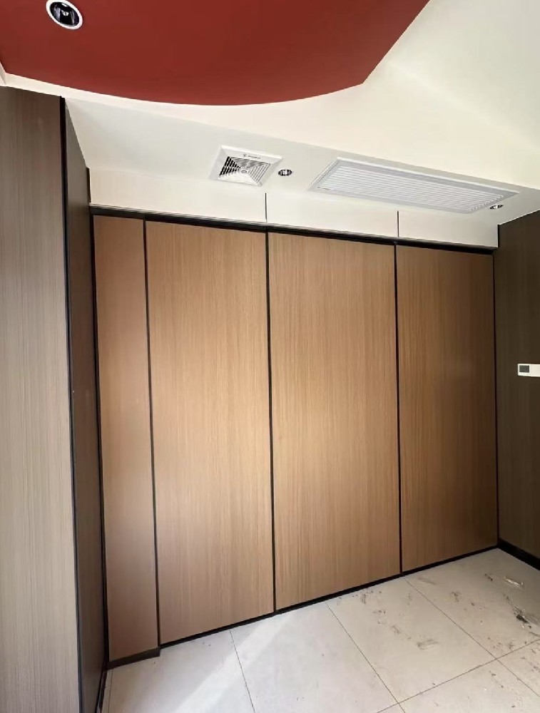 Prefabricated partition wall